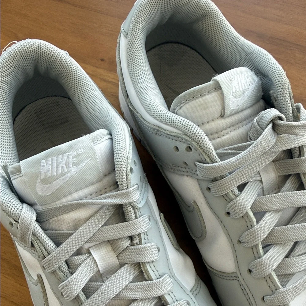 Nike Men’s Low-Top Sneakers in Light Gray and White